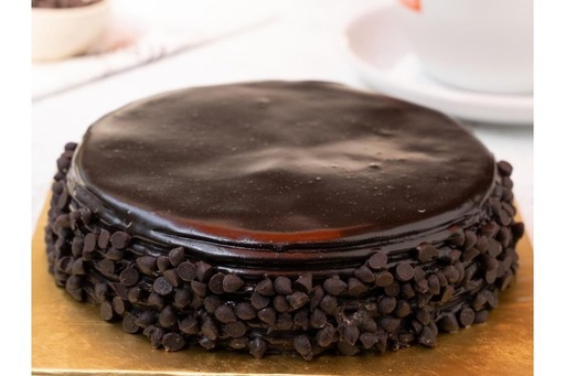 Fudgy Chocolate Cake 500G