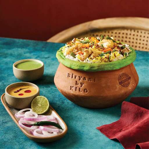 Veg Hyderabadi Dum Biryani - [1 Kg] Serves 2-3
