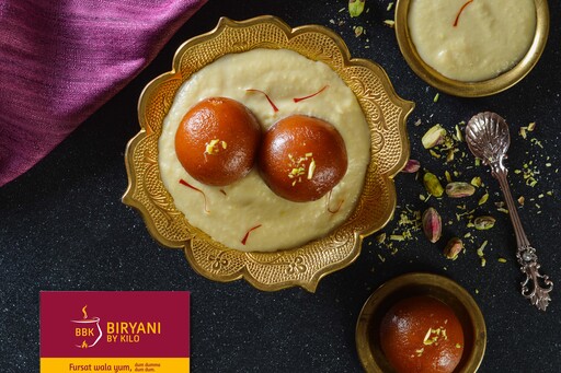 Gulab Jamun With Rabri [2pc]