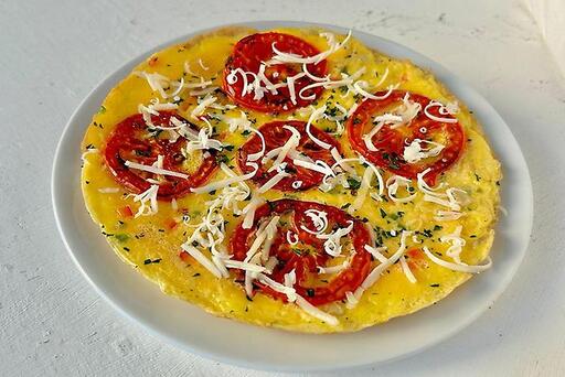 Tomato & Cheese Omelette