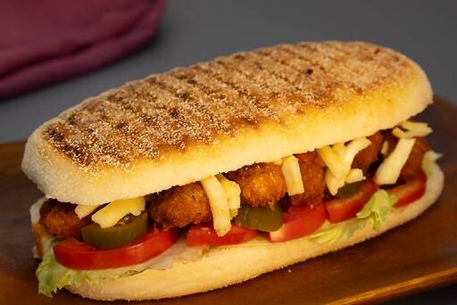 French Dip Bbq Chicken Poboy - High Protein(38gms)