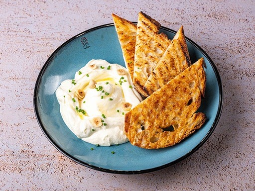 Whipped Ricotta With Truffle Oil