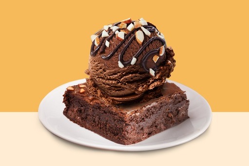 Almond Delight Sundae