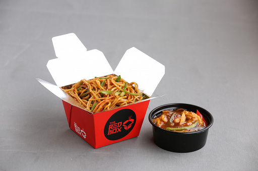 Veg Singapore Noodles & Chilli Garlic Cauliflower Little Box