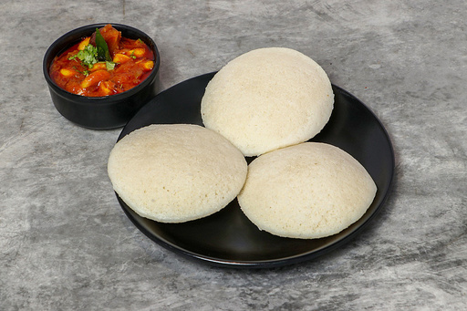 Idli With Poondu Vengaya Thokku